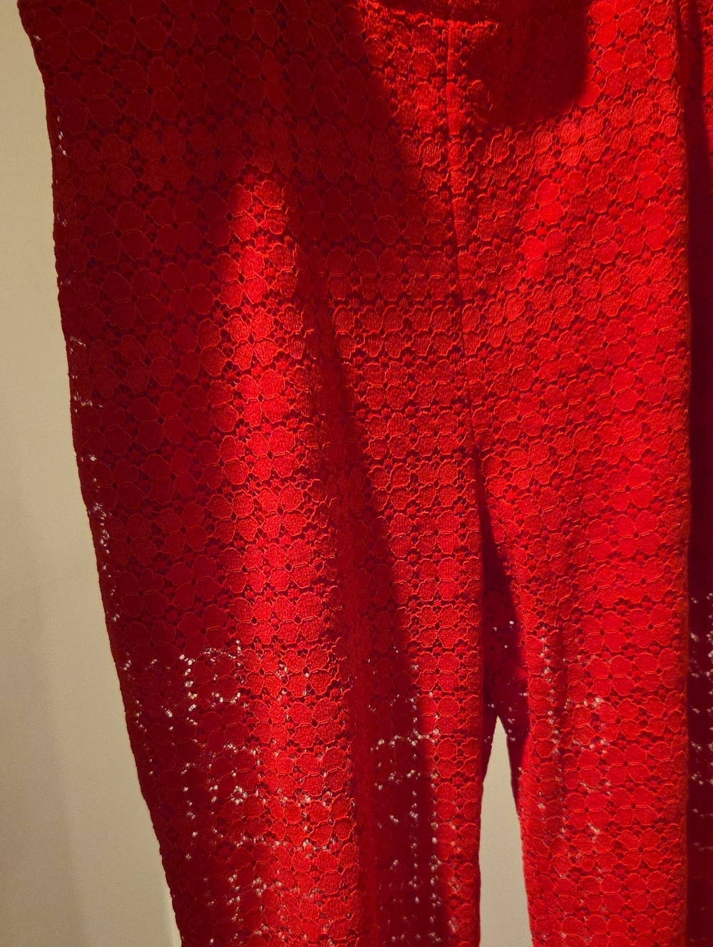 ❤️ NWOT! EXPRESS RED LACE HIGH WAIST LACE FLARE PANTS, 2 (26) - Picture 13 of 15